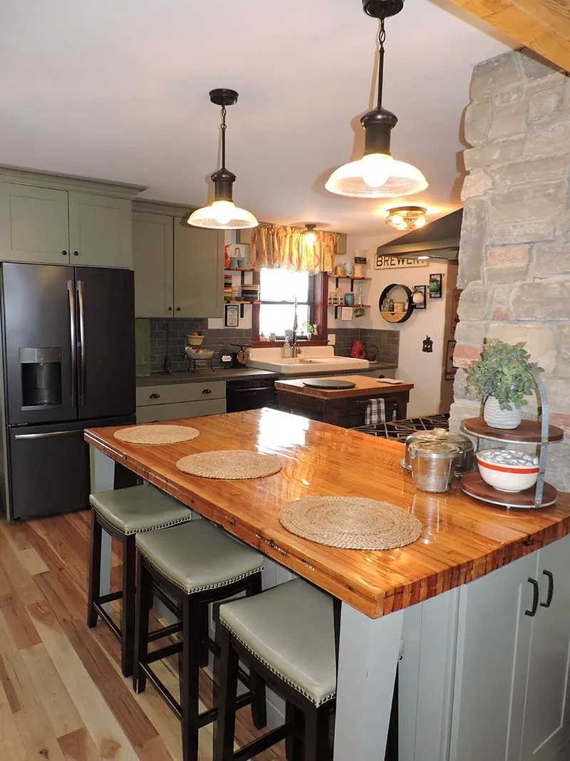 Range and stone surround in the Marne kitchen